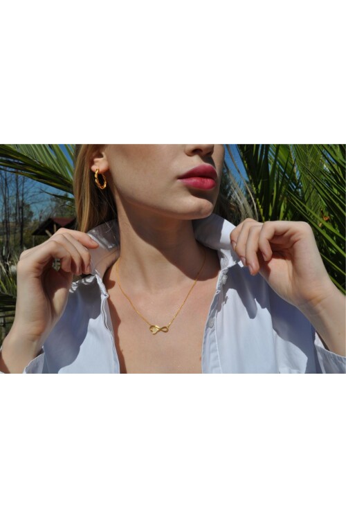 KALPLİ TAŞLI SONSUZLUK İŞARETİ KOLYE