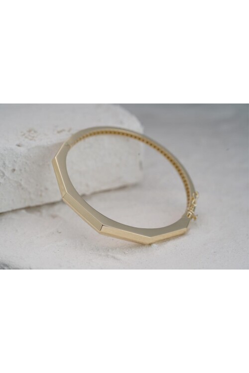 GEOMETRİK HATLI KELEPÇE