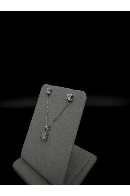 PIRLANTA TAKOZ TIRNAK TEKTAŞ ZİNCİRLİ KOLYE