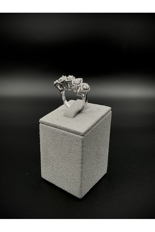 PIRLANTA DAMLA MODEL PAVE BEŞTAŞ YÜZÜK