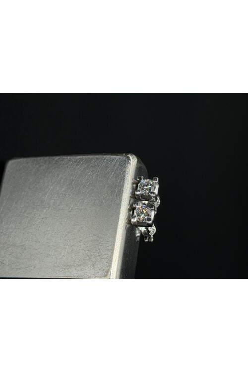 PIRLANTA TAKOZ TIRNAK TEKTAŞ KÜPE