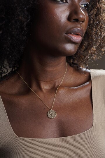 TAŞLI YUVARLAK  DESENLİ KOLYE