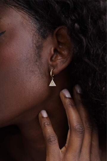 ÜÇGEN SALLANTILI KÜPE