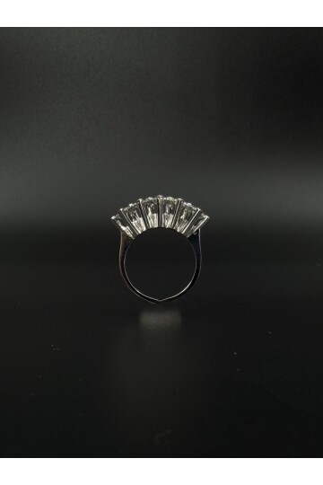 1.25 KARAT PIRLANTA BEŞTAŞ YÜZÜK